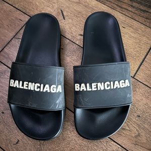 Balenciaga slides size 6